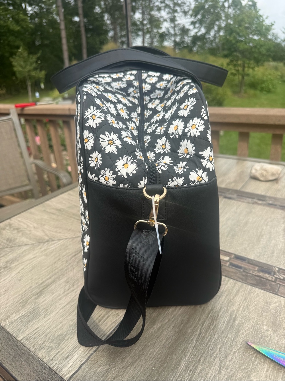 NWT Betsey Johnson Quilted Daisy Weekender Duffel Large Bag - Picture 6 of 11